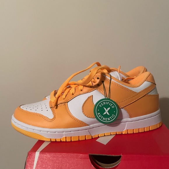 Nike Dunk Low Orange Laser - Picture 3 of 4